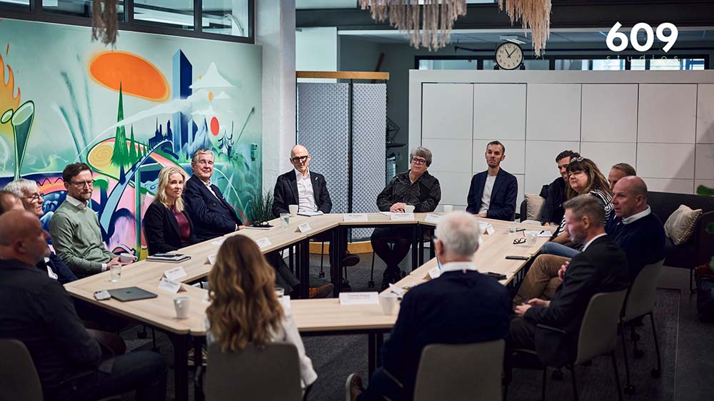 Klas Ekdahl i rundabordssamtal med VD:ar och företagsägare